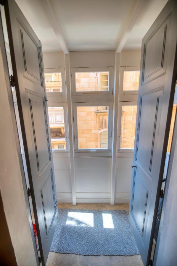 Charming & Traditional Flat In City Center Esch1-2 Valletta Exterior photo